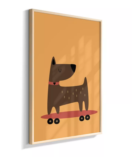 Cachorro no skate (fundo amarelo)