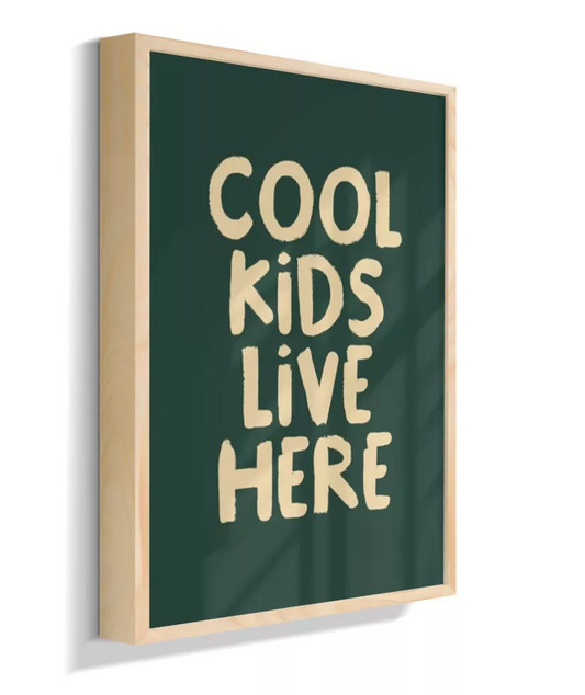 Cool kids live here (fundo verde)