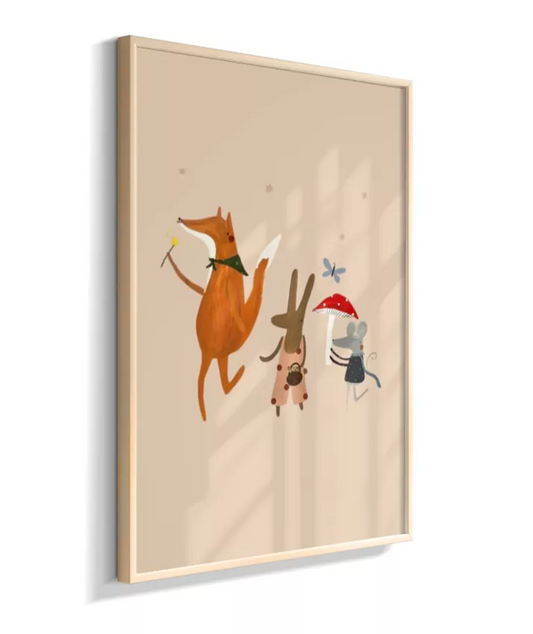 Amigos lúdicos (raposa, coelho e rato) com música