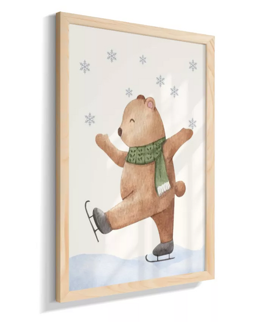 Urso patinando na neve