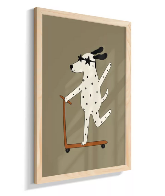 Dálmata com patinete (fundo verde)
