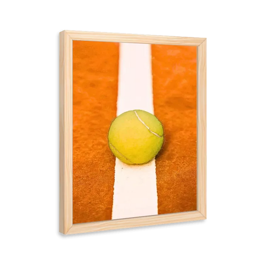 Bola de tenis na quadra
