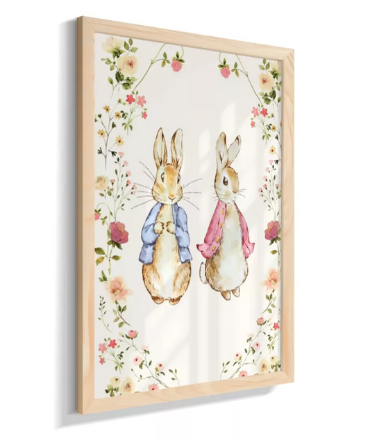 Pedro Coelho com irmã (Peter Rabbit, moldura de flores)