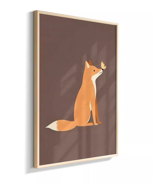 Raposa com borboleta amarela