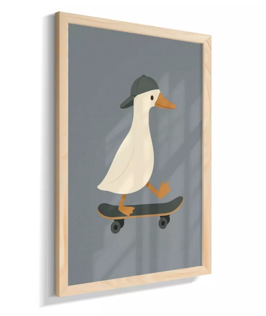 Pato no skate com boné (fundo azul)